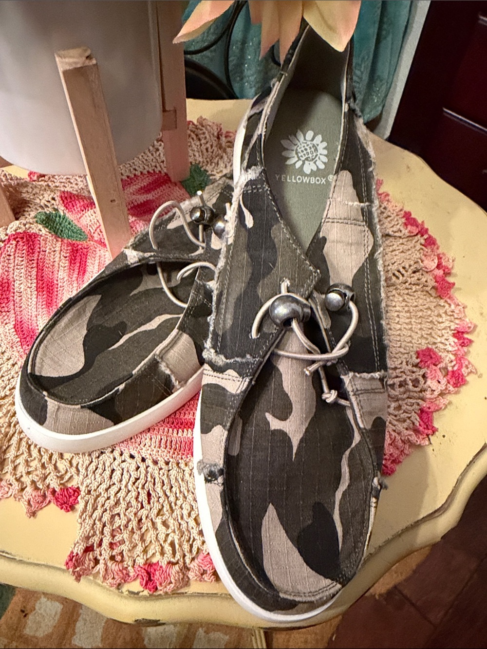 🌻🌻🌻BOGOHO🌻🌻🌻Yellow Box Olive and Black Camo Slip-On Loafers-8.5